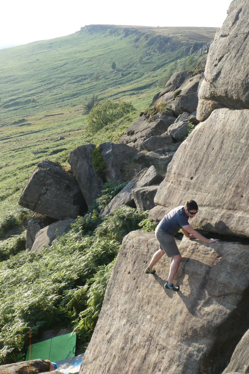 mountain-instruction tweet media