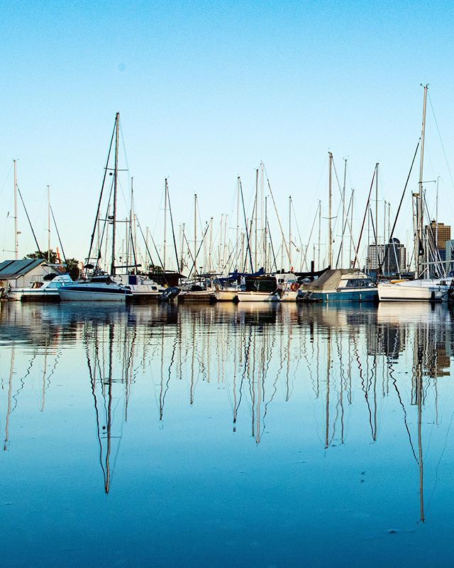 Geoffrey_Bird's tweet photo. This is one of the mastiest pictures I’ve ever taken. So masty. #vancouver #marina #sailboats #explorebc
.
.
.
.
#yvr #seawall #beautifulbc #⛵️ #⚓️ #rvyc #stanleypark https://t.co/A6k0WR2uOC