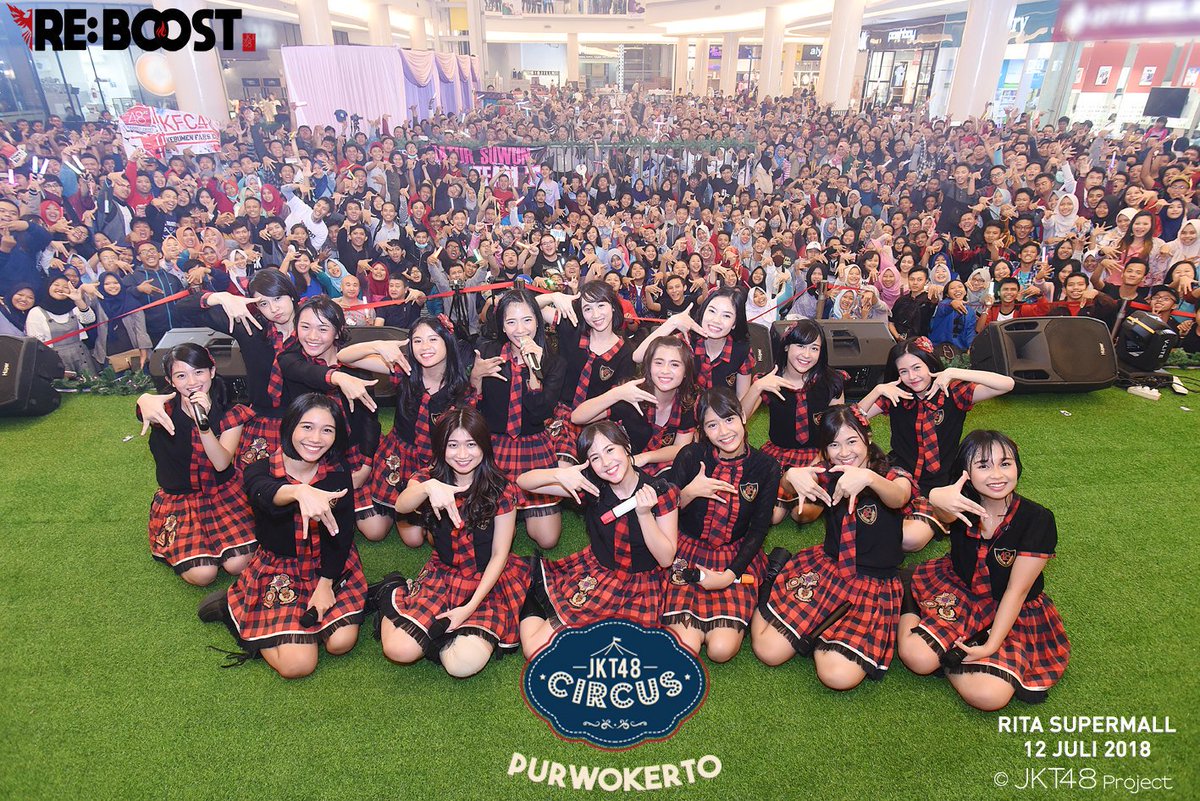 48Gedangan's tweet photo. Terus berjuang dan semangat buat kalian, Jangan dengarkan orang yg modal bacot doang di sosmed.. Jadilah diri kalian sendiri.. @_JKT48TeamT @achanJKT48 https://t.co/cmbiIFO7Bc