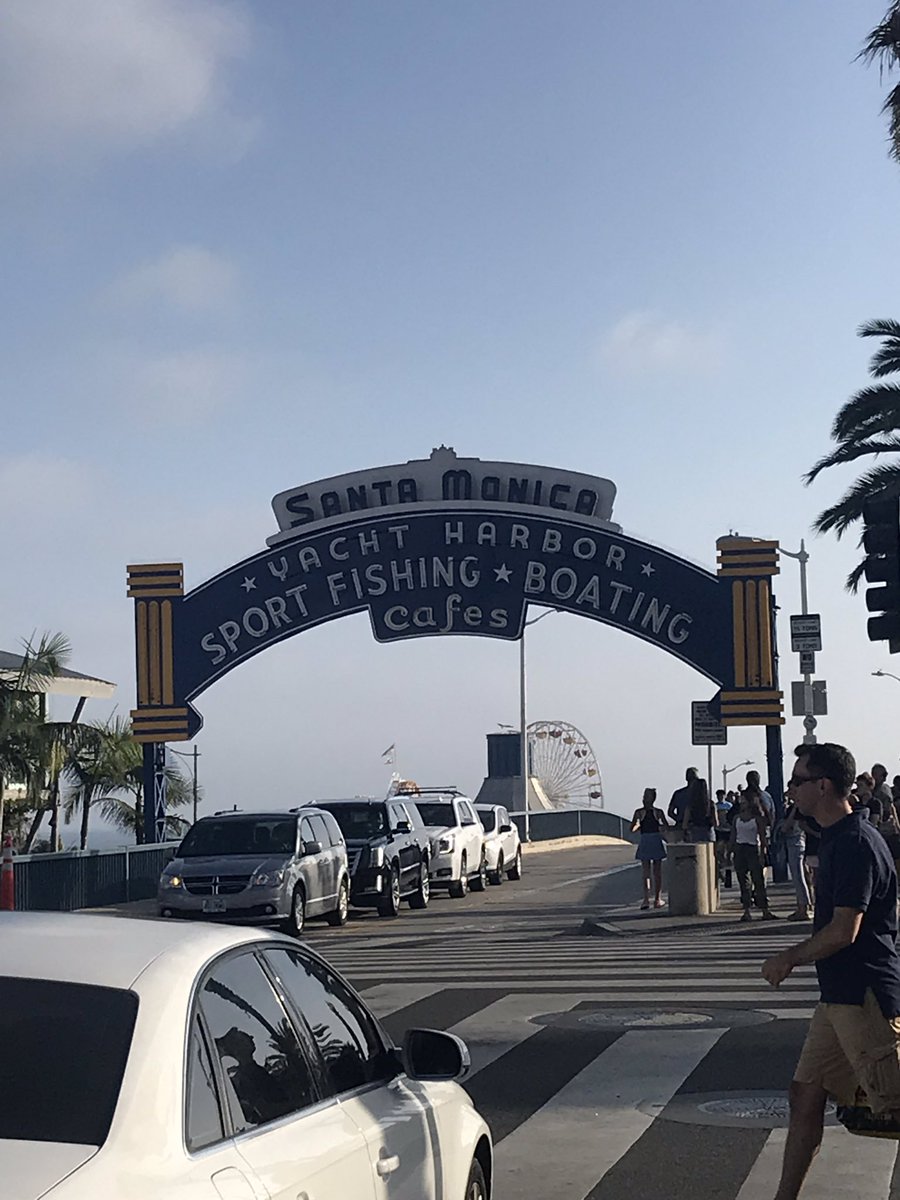 DeborahF1997's tweet photo. Los Angeles me manque 😢 https://t.co/85Htn3Qebm