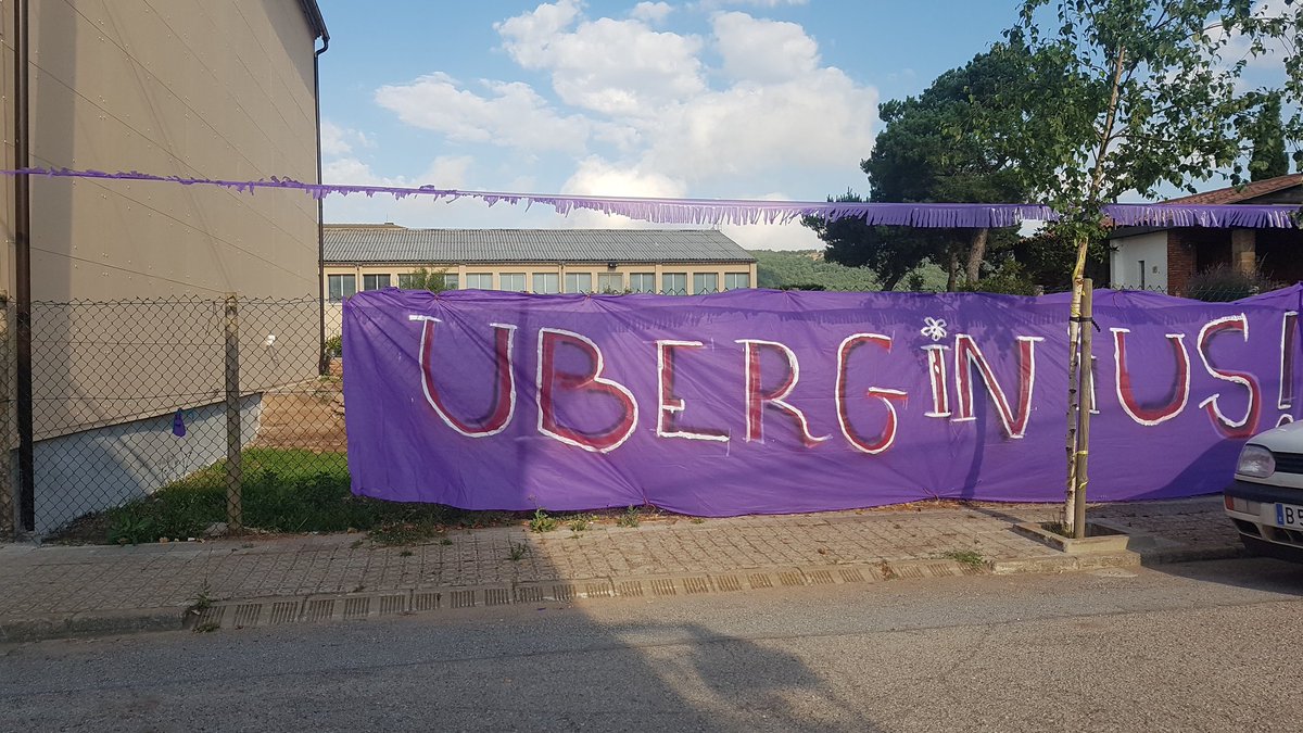 JXCollsuspina's tweet photo. A falta de dos dies per començar la Festa Major el poble ja es van trobant els #Pastaneguts i els #Uberginius
Bona Festa a tothom! https://t.co/0XS6Jpd4KH