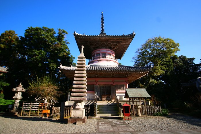 JapanHoppers's tweet photo. Hotsumisaki-ji Temple is located on Muroto Cliff in Muroto, Kochi Prefecture. It is believed the temple was founded in 807. 

https://t.co/6UvDH5pPQe https://t.co/4DzVFU7EsK