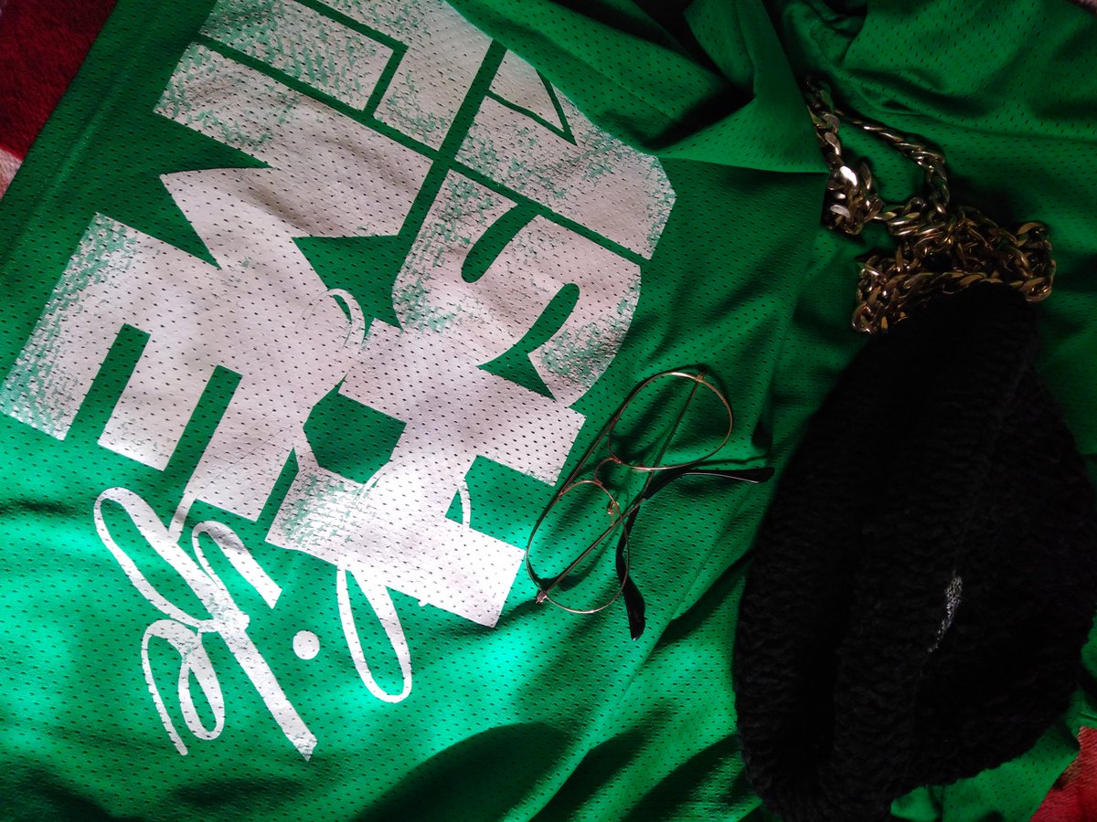 HaiiSuka's tweet photo. Yo how many of you still own this @cashtimelife machandise yo? Or I'm the only left yo π it has been a while not wearing not this gear,this was one of the dopest lokal gear ever and it's still even now yo @MrCashtime #LokalTuesday #Haiisuka #CashtimeLife https://t.co/9OheRnw8ie