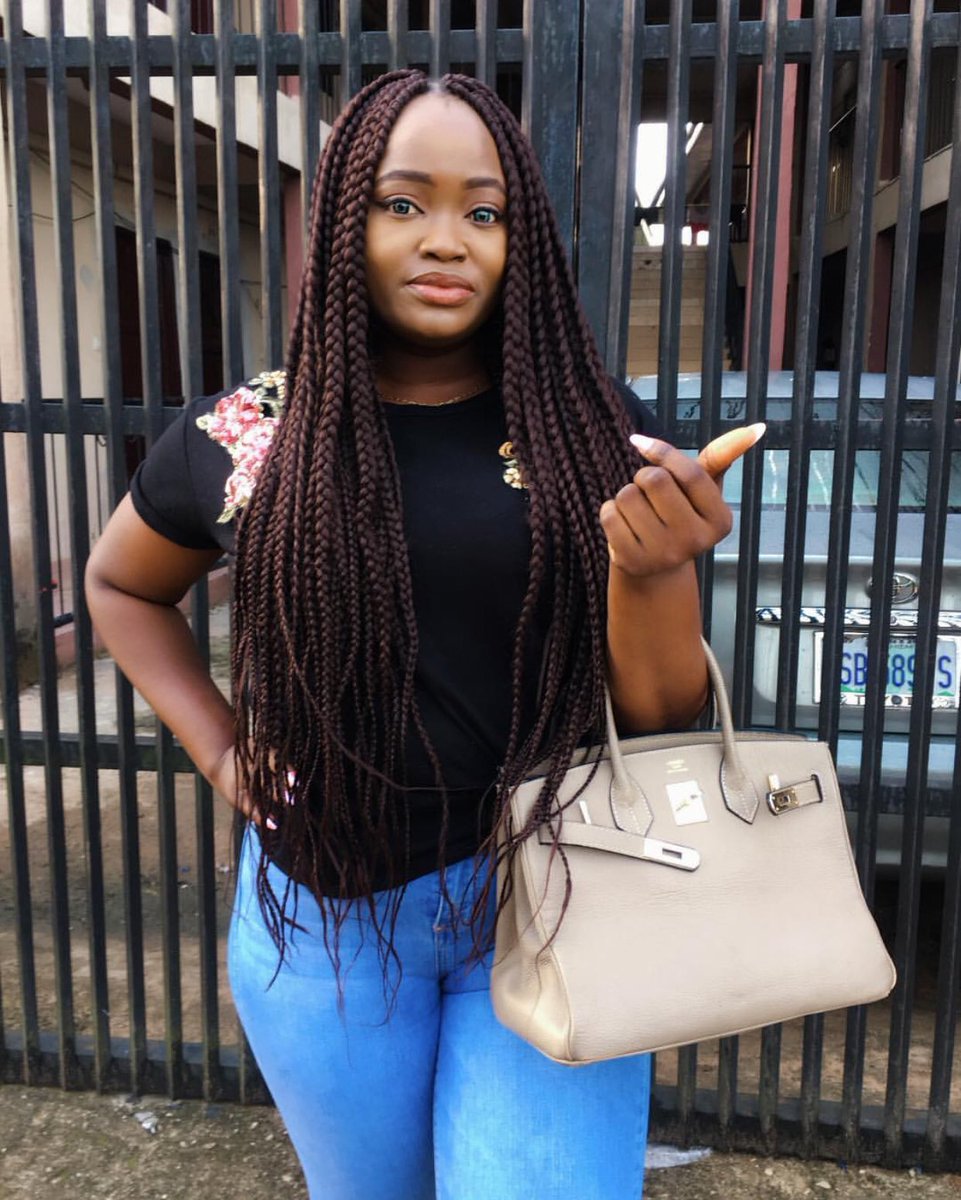 ABYNASH2's tweet photo. TB to when i was still very much a cutie😍😍😍 #braids #BraidLove https://t.co/MdSLOO8pGi