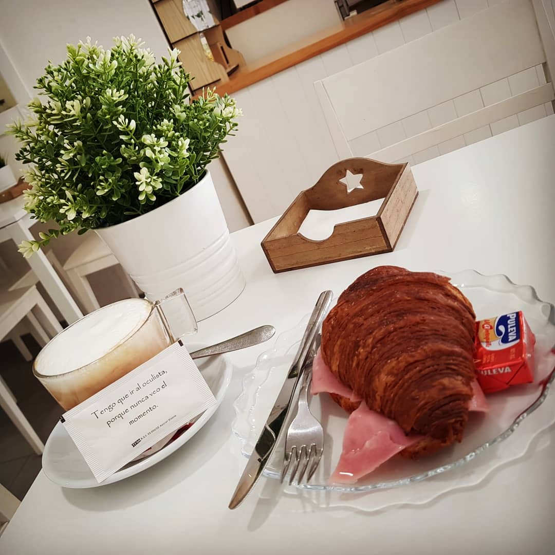 #Desayuno #Sevillahoy en <a href="/DulceMarie1/">Dulce Marie</a>

Calle Paris S/N
#Montequinto #DosHermanas
#TdSGastro #foodlovers #FoodiesSevilla bit.ly/2yleLFc