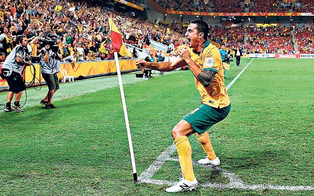 EveryManSport's tweet photo. 🇦🇺 TIM CAHILL

🐨 The greatest ever Socceroo?

⚽️ One of the #PremierLeague’s best ever headers of the ball

🗡 Everyone remembers him as a Toffee but people forget Super Timmy Cahill made his name playing for Millwall at the Den

#RandomPlayerOfTheDay
#EFC #Milwall #GoSocceroos https://t.co/8Z6dGIVPPx