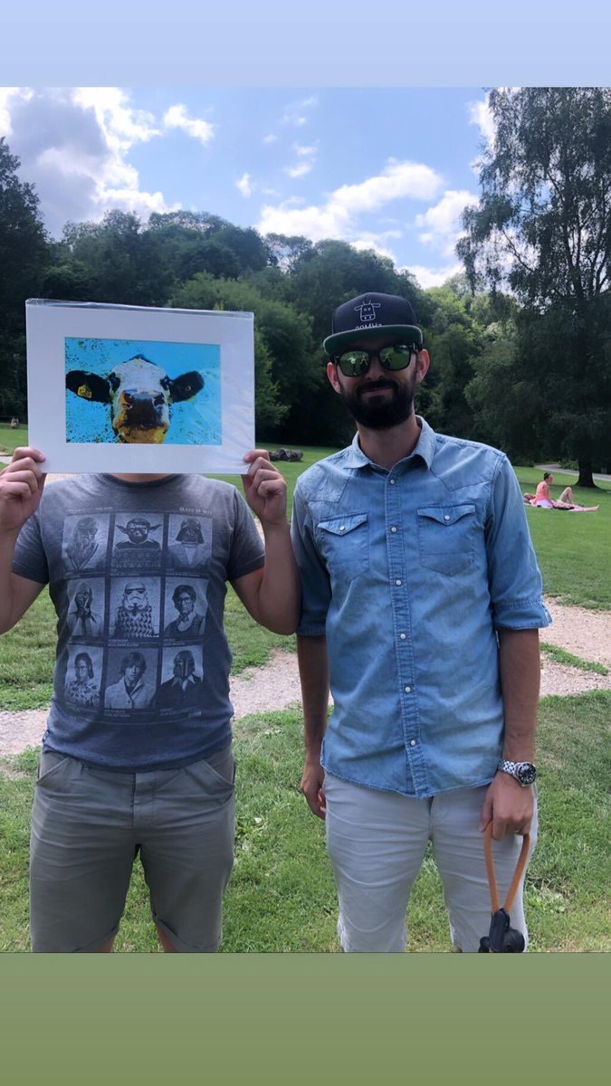 TFT_Antony's tweet photo. @30MHz_Steve loves the cow too much #30mhz https://t.co/kpJNOOVK0d