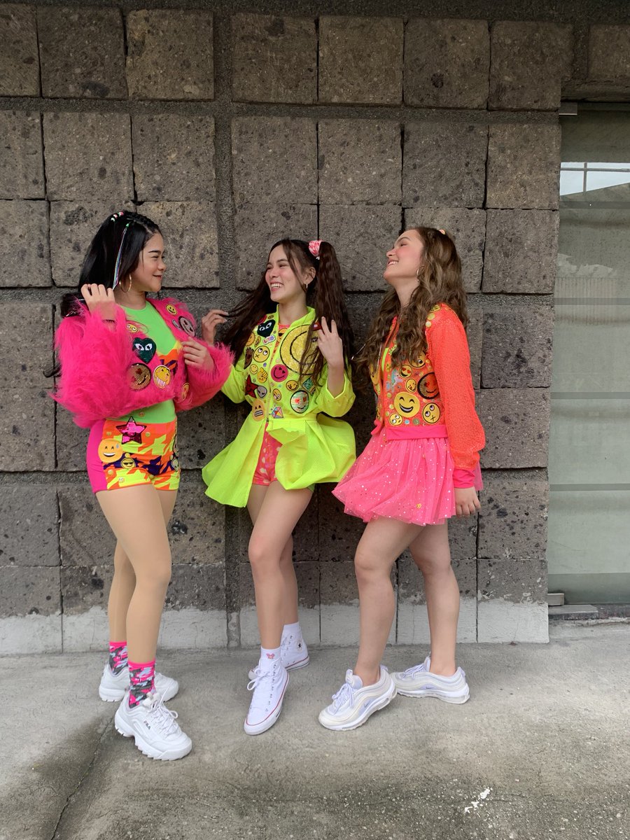 Issameaker's tweet photo. Happy Tuesday 🤗💗 https://t.co/pG5CiyP5YF