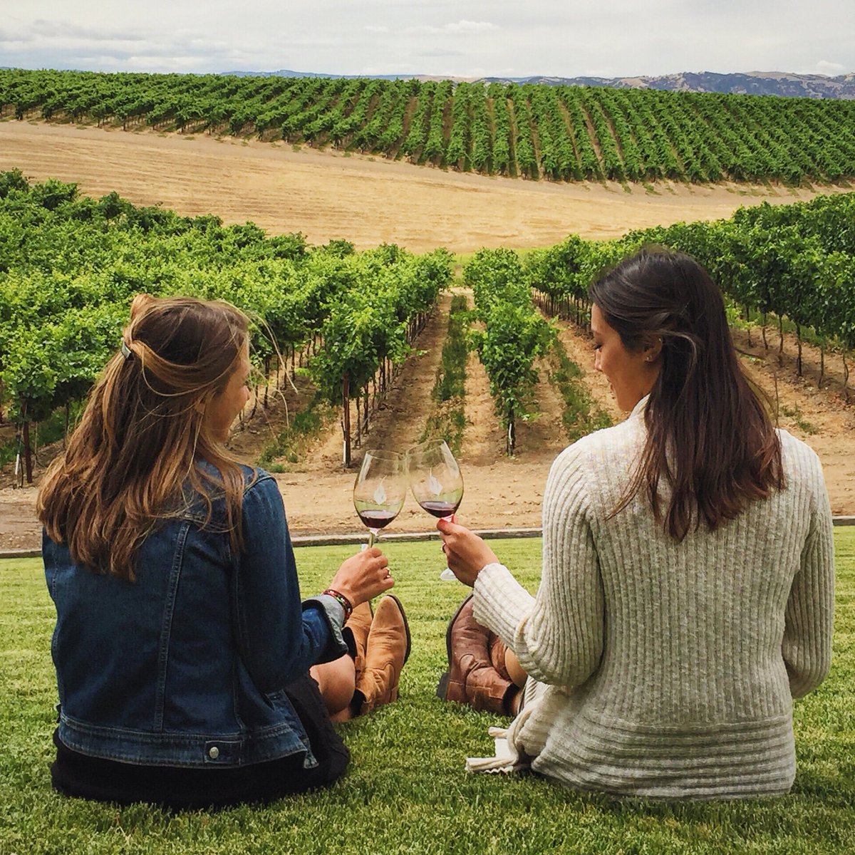 sippwine's tweet image. To all our customers and friends. Happy International Day of Friendship! Cheers 🍷 #InternationalFriendshipDay 🤜🤛