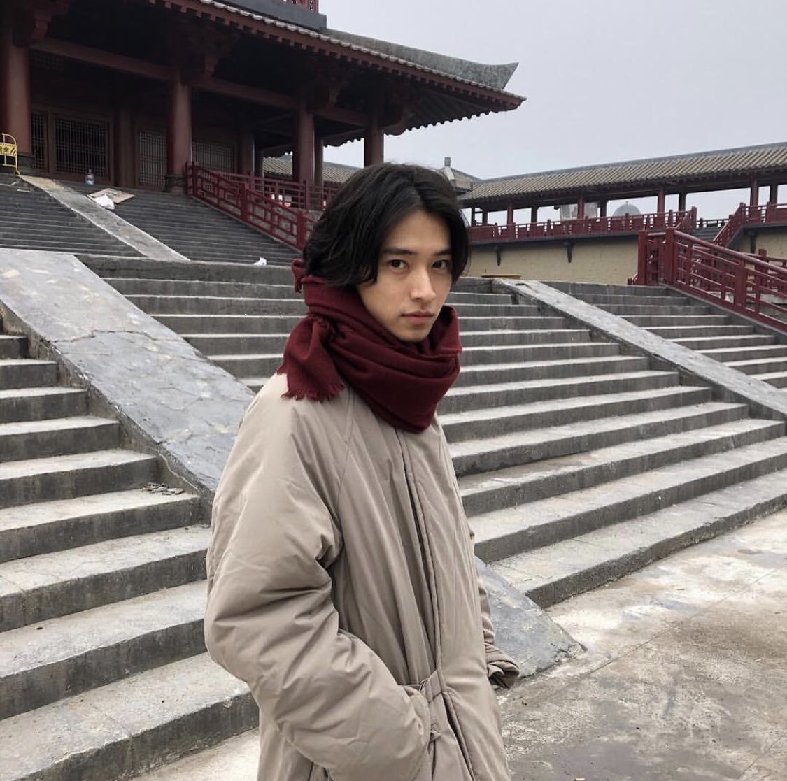 09__Kento's tweet photo. 私は山﨑さんに何があっても
きっとずっと応援してるから。
テレビの中の人だけど出会えてよかった。どんどん会えなくなって遠くに行ってしまうけどそれでも大好きです。
世界一の推しです！！！
10周年おめでとう！！ https://t.co/wINmelTlBk