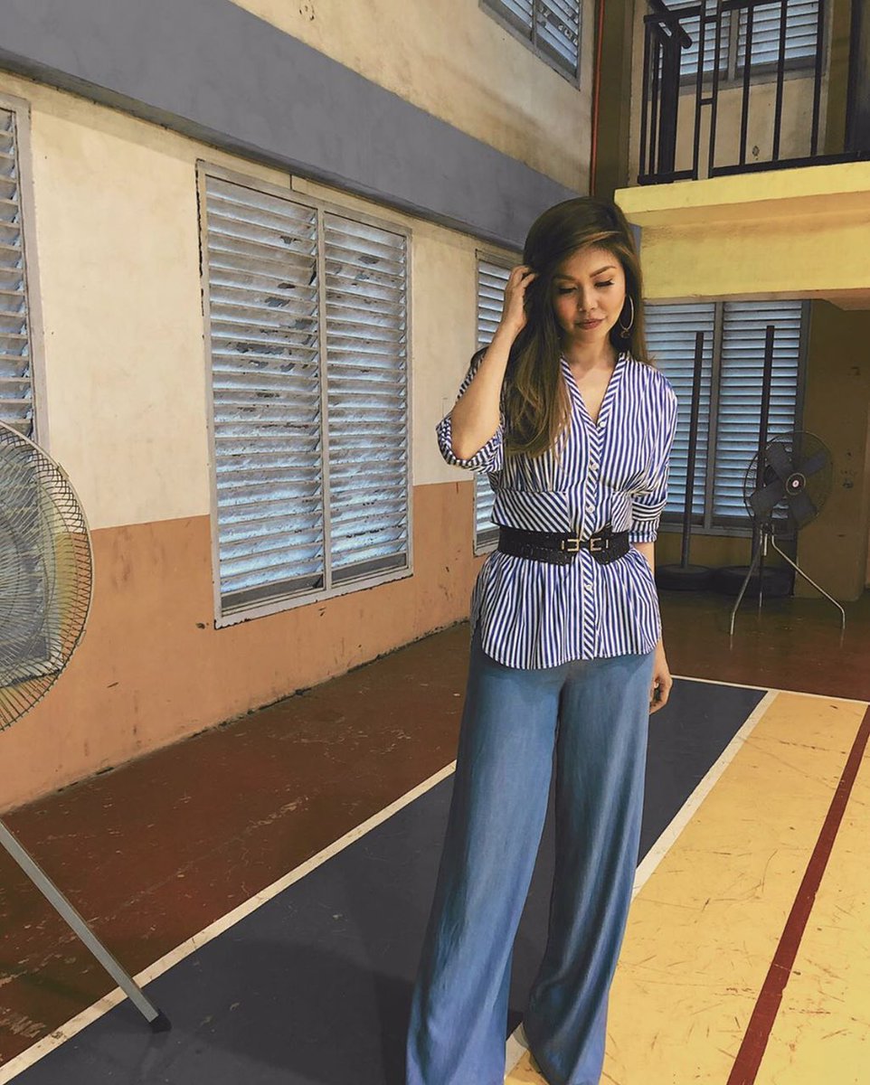 leejeansphil's tweet photo. Time to elevate how you wear your jeans. @bianca_valerio making jeans look extra chic. #BodyOptix #MoveYourLee #LeeJeansPH https://t.co/TOEsH0Deje