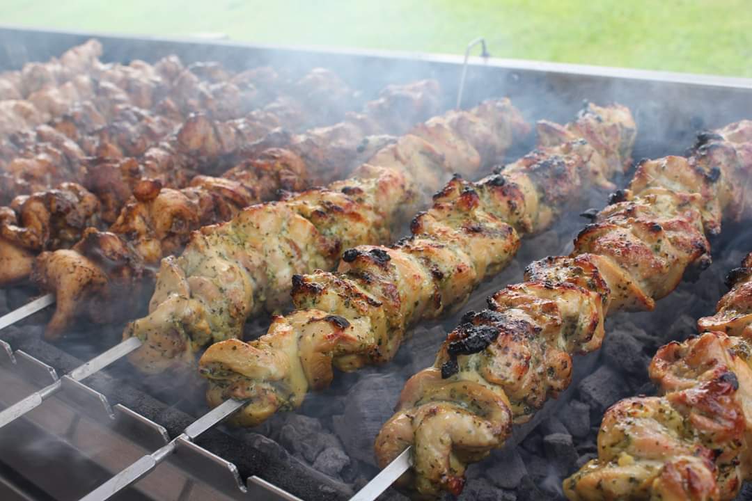 greekoutdoors's tweet photo. @green19creative Thanks 4 following. Bringing something different from the usual #caterers .
#Theatre #Feast #Taste. https://t.co/4RgJsh4jpc