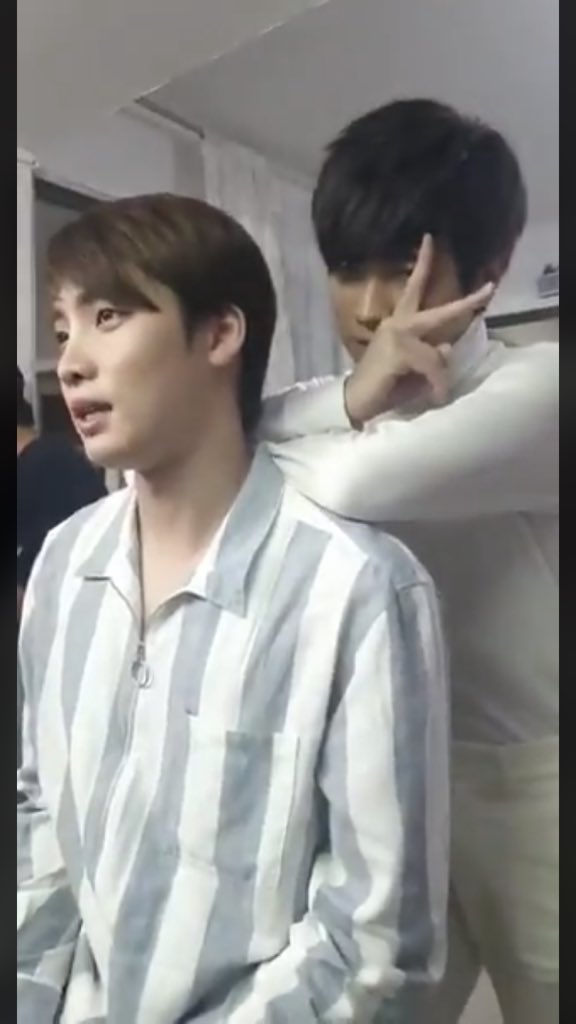 Justmeanplann's tweet photo. Yeah this is my boyfriend 

Do you have??✌🏻

#2wish1stcommercial https://t.co/c9Ncyv8BUt