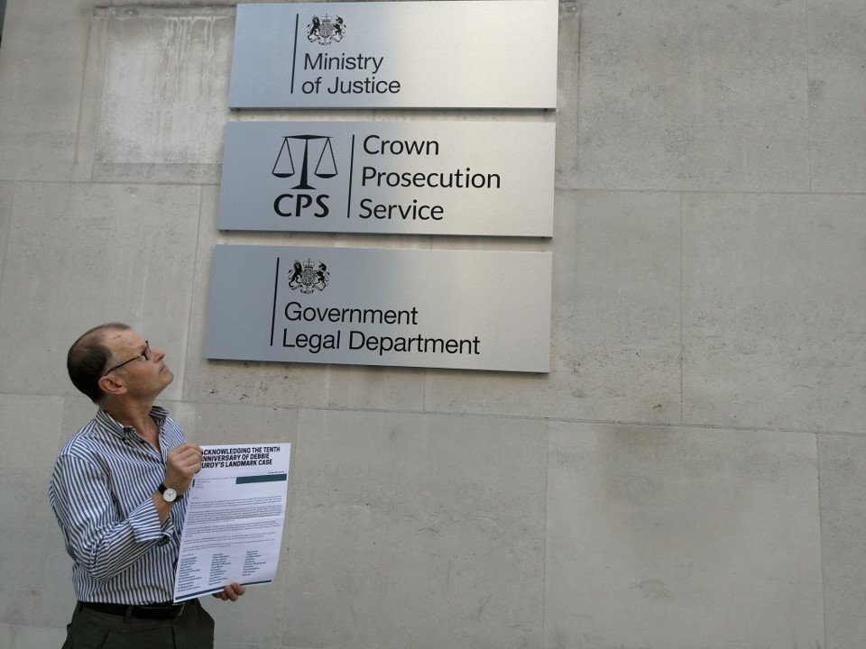 MDMDmydecision's tweet photo. To mark the tenth anniversary of #DebbiePurdy's landmark #assisteddying case we've organised an open letter to the new Justice Minister. https://t.co/JcwkWuRG9g https://t.co/R0exelIhkl