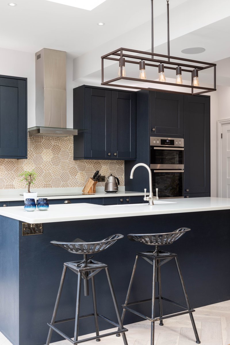 Hawksmoorltd's tweet photo. Can you imagine you and your partner sat round this beautiful Bespoke breakfast bar? #kitchendining #kitchenelements #kitchenfinishes #breakfastbar https://t.co/3UPoQDgAuF