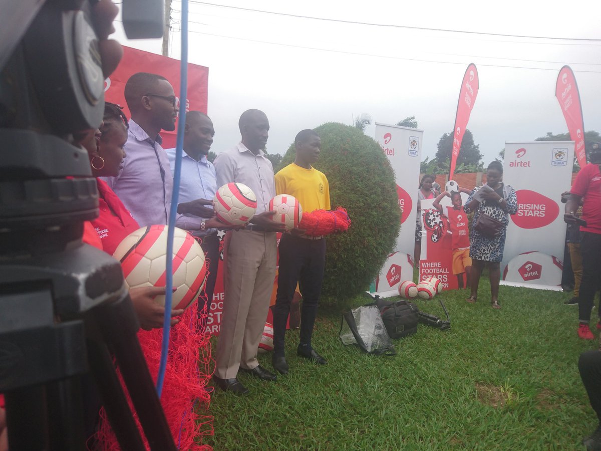 DailyUganda's tweet photo. @Airtel_Ug under their CSR program giving out Sports kits to St.Julian School -Gayaza this morning.. https://t.co/MSb0ii0yrC