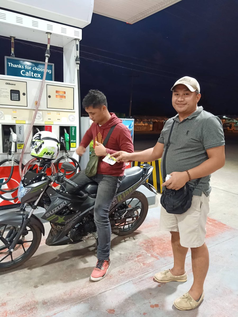 kristinecrbjl's tweet photo. Caltex fuels your engine with techron. Opo, pagas up na sa Caltex para mas maalagaan ang makina mo at ang kapaligiran natin.
Sa bawat litro, piso ang pupunta sa aming proyekto: Project VAMMP.
#RHS_CaltexFYS https://t.co/Elsz7c0tiG