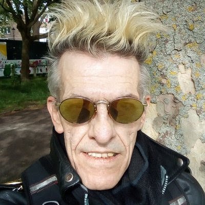 adiskype's tweet photo. @WinterMute16 @BrixtonBobbyBob @MakeOrwell @vc61 @campbellclaret @jeremycorbyn @UKLabour Fuck off you little troll fuckker🐺
#troll
I've known #JeremyCorbyn personally for years&he's my local mp
No fucking way would you call me any insulting names to my face you fucking #anonymoustroll https://t.co/4dimQjZlFY