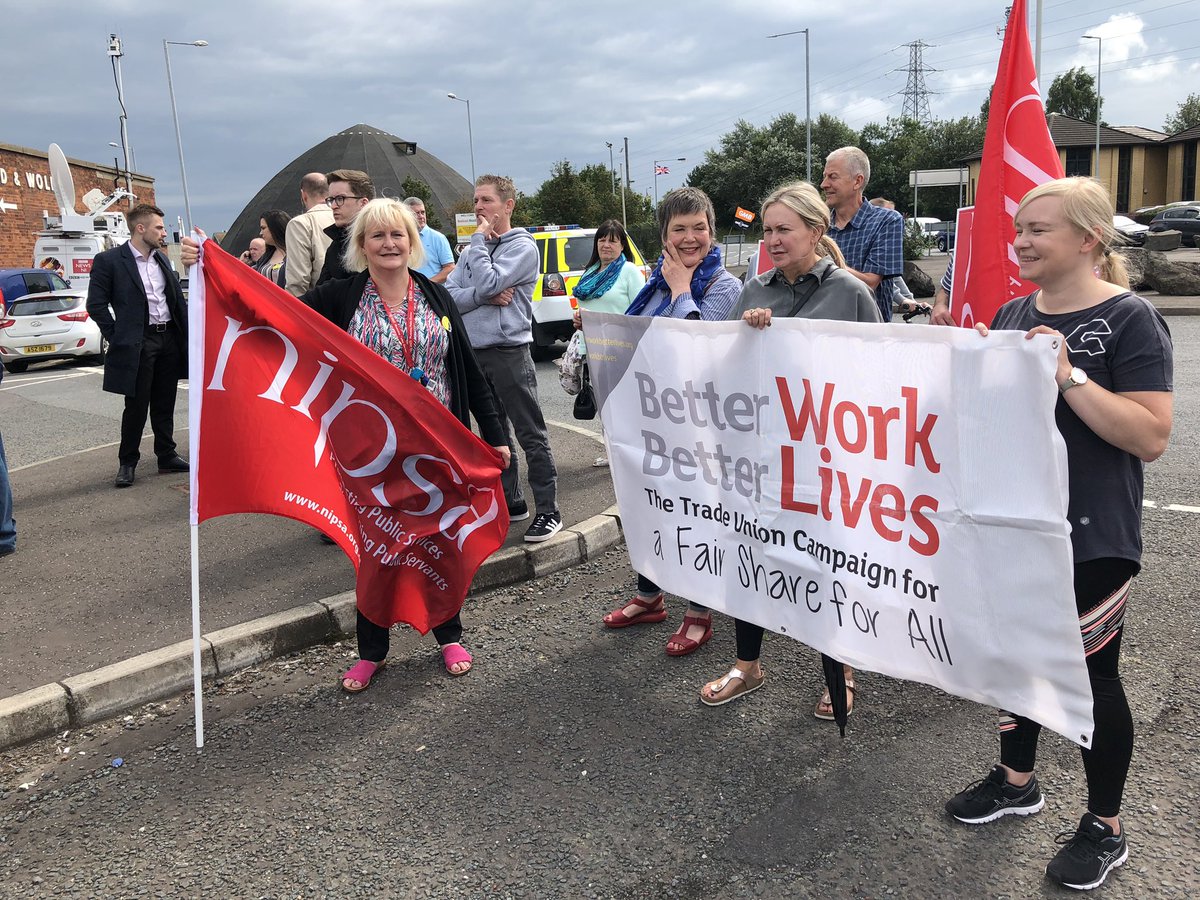 NIC_ICTU's tweet photo. #solidarity at H&amp;W Shipyard for @UniteunionNI @GMBNI workers. #nationalise now! https://t.co/HmnnqvuDgL