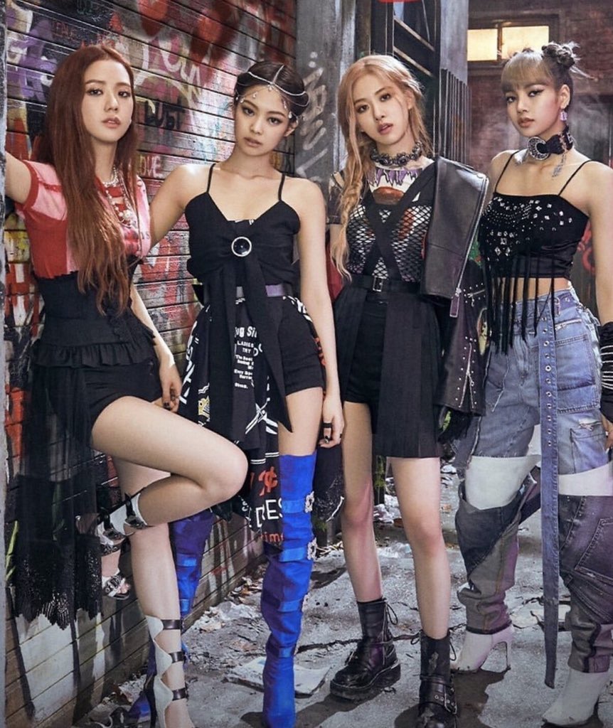 PINKCULTURED's tweet photo. 3,000 retweets = 3,000 votes! 
#MGMAVOTE #BLACKPINK @ygofficialblink https://t.co/1RbAPoDigd