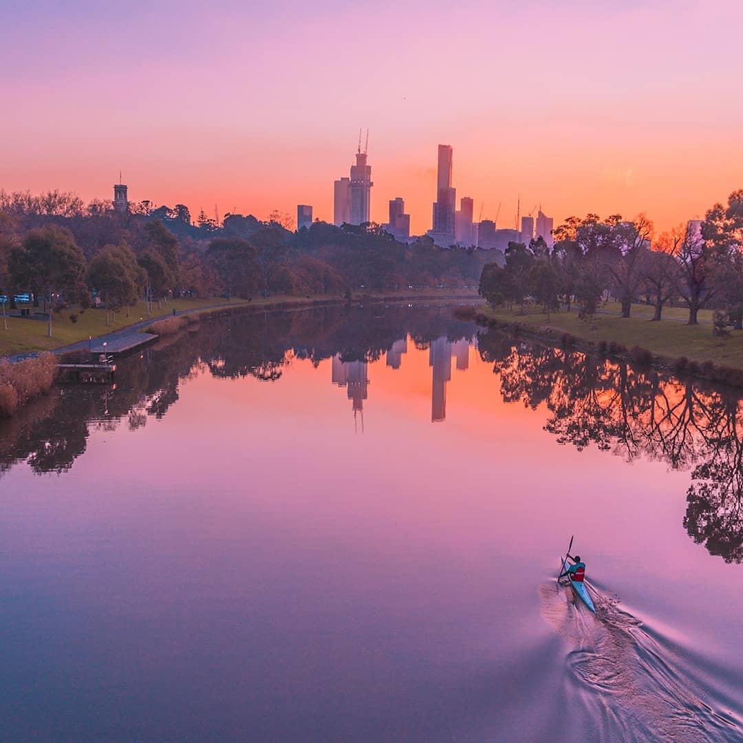Australia's tweet photo. Perfect purple reflections in @melbourne. 💜 

(via IG/avnpixels on the iconic #YarraRiver)

#seeaustralia #visitmelbourne https://t.co/SvoSfDtQcA