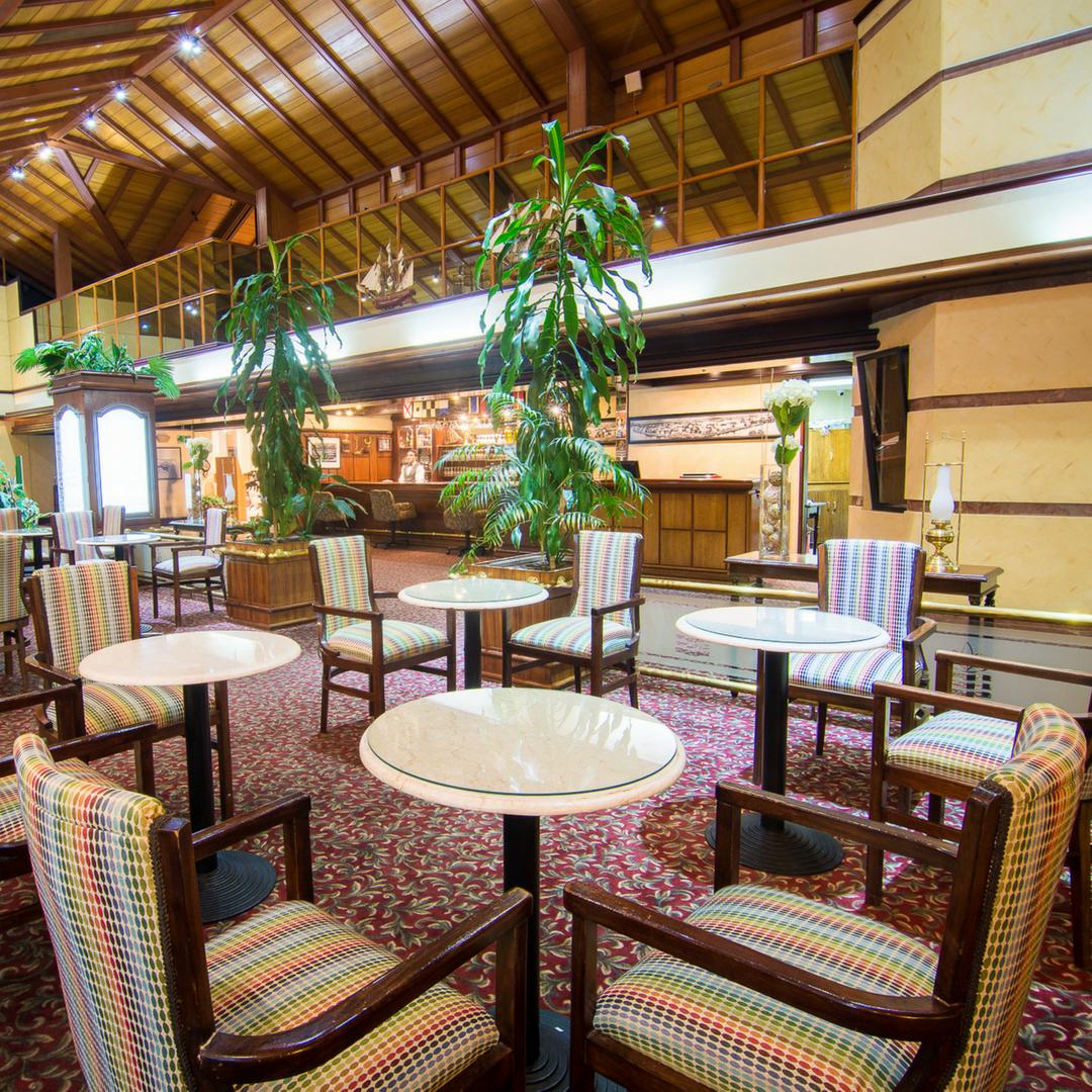 Un Bar para disfrutar las tardes de invierno, ven a conocer Bar El Bosque de Hotel Villla del Río

#hotelvilladelrio #hotel #hoteles #Chile #Valdivia #ValdiviaCl #LosRios #Bar #Cafeteria #cerveza