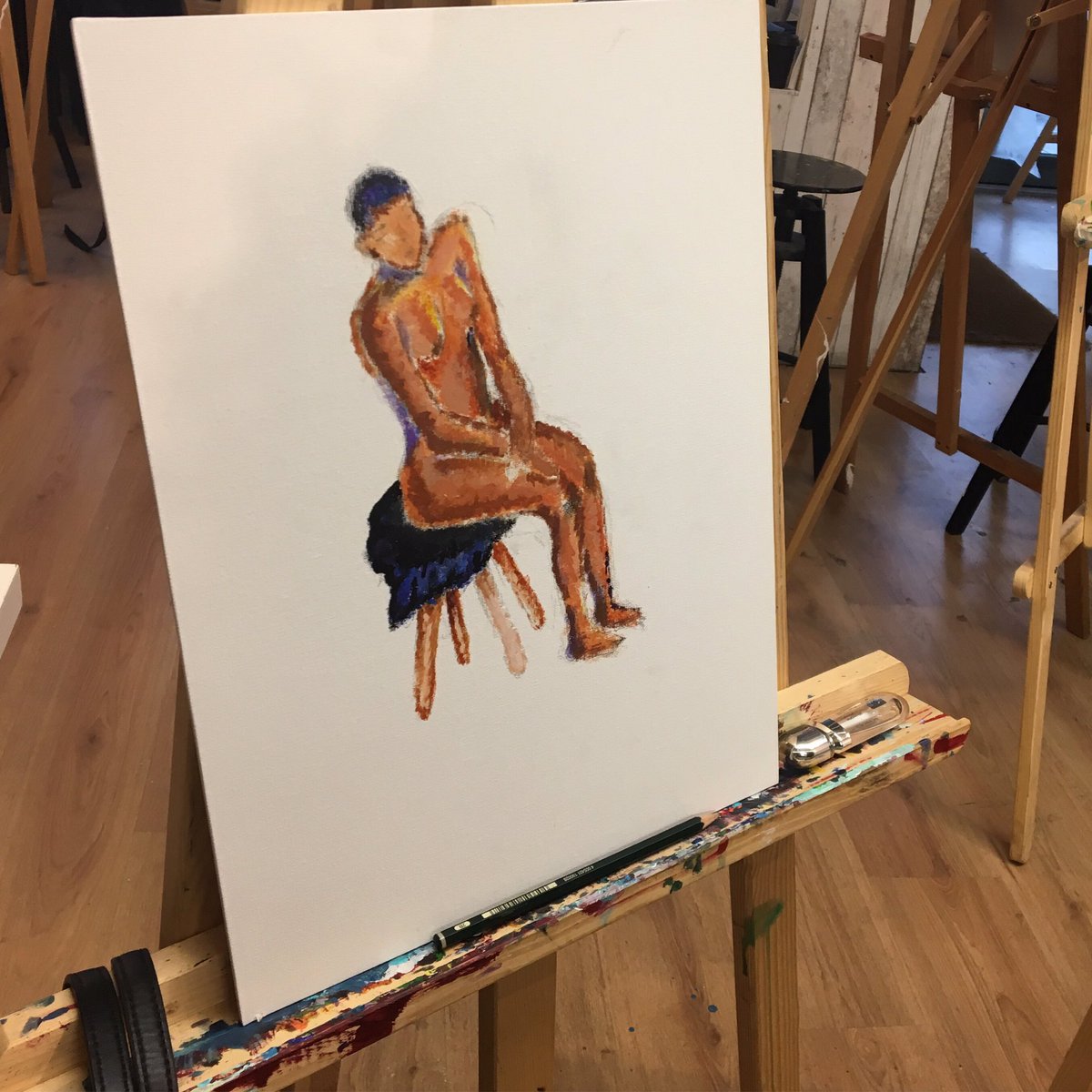 bubblyandart's tweet photo. Who’s joining us this Saturday for some Life Painting and (a lot) of Sipping? 🎨🥂 We still have a few tickets left, click the link in our bio 🎟 #trysomethingnew https://t.co/oiePrdZNqA
