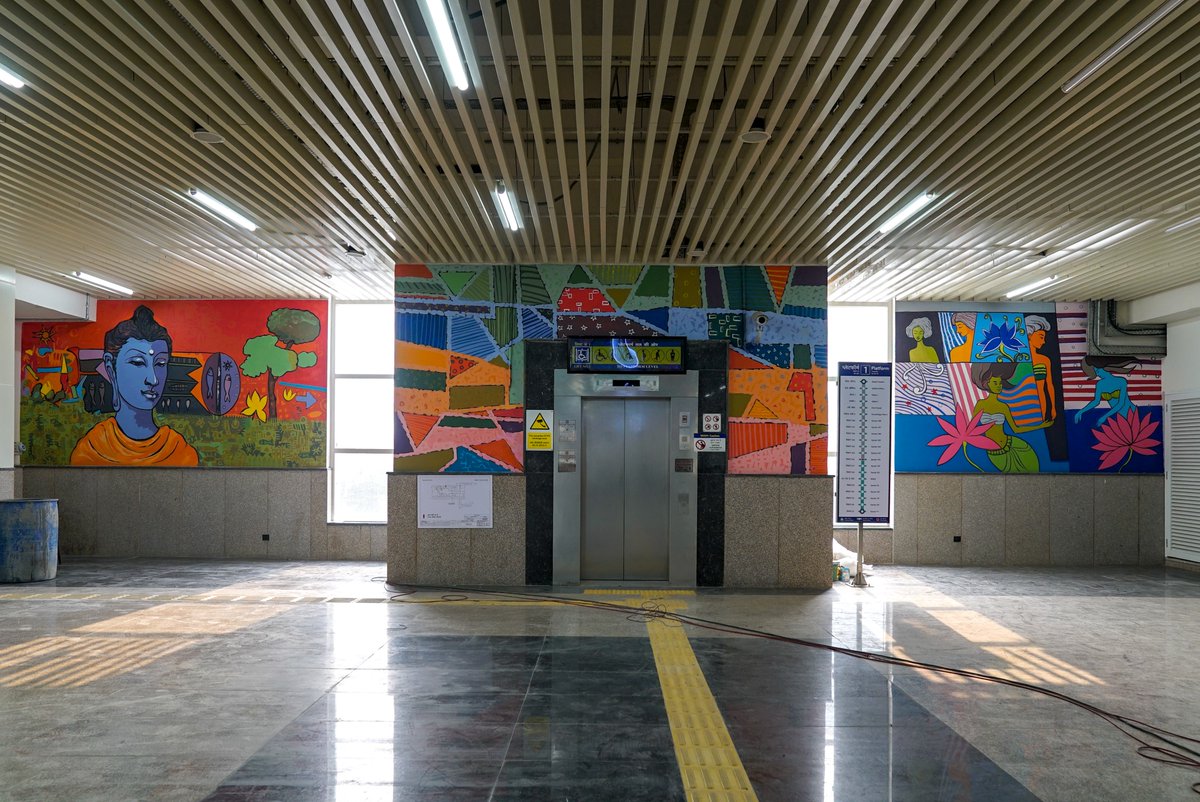KNMAIndia's tweet photo. #KNMATransforms
Wall Mural Artworks
Noida Sec-142 Metro Station
Noida, Uttar Pradesh
The vibrant and colourful contemporary mural art on the station walls welcome the commuters to this corporate hub in Urban Noida, energizing them for the day ahead. https://t.co/kY47k3uFUA