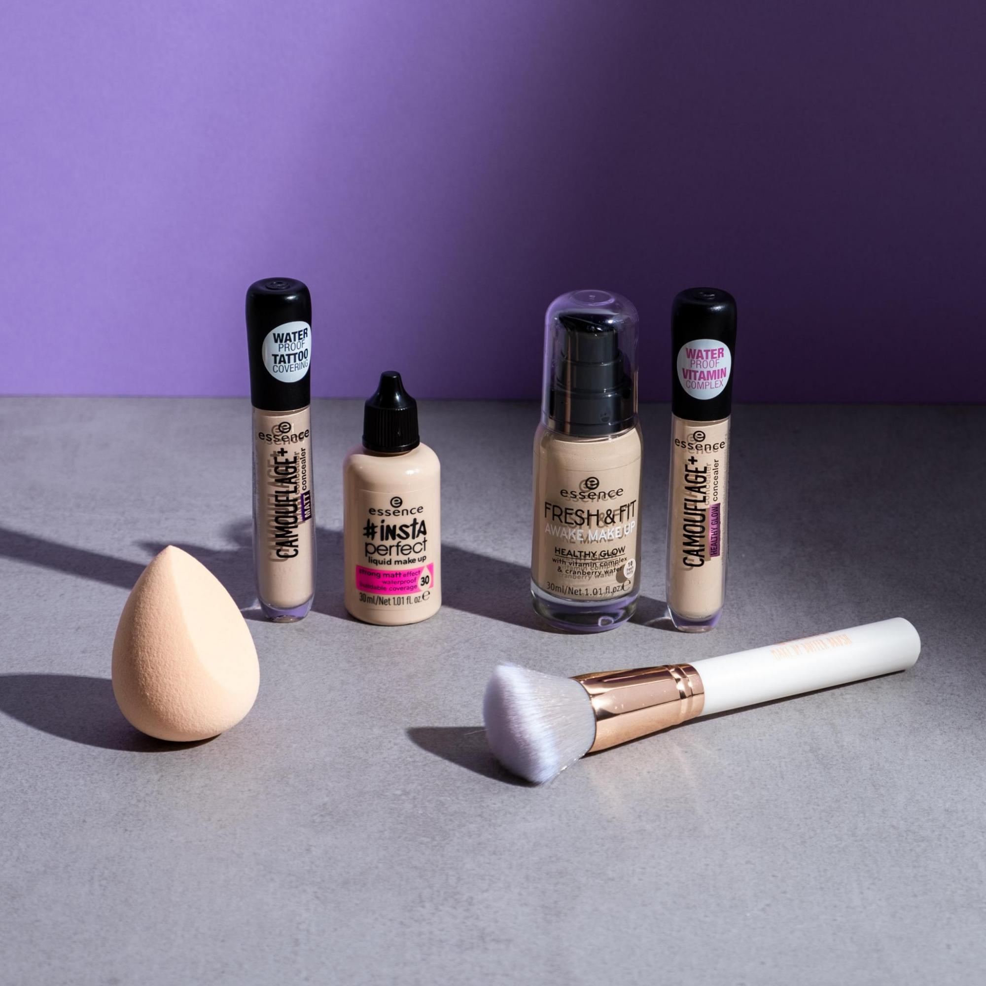 essence cosmetics UK on "our &amp; baking sponge and the makeup-buffer brush are the ideal team when it comes to blending foundation and concealer 😍 https://t.co/8M82rxnGda" / Twitter