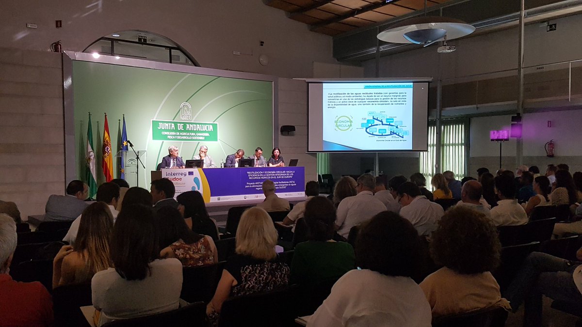 Bloque I: Reutilización y Economía Circular: Claves de la Gestión del Agua en el Sur de Europa. Participan: D. Isabel Martin (CENTA), D. João Simao (PPA), D. Antonio Martins (AdAlgarve), D. Fernando Delgado (Junta Andalucía) y D. Francisco Lerdo (Conf. Hidrografica Guadalquivir)