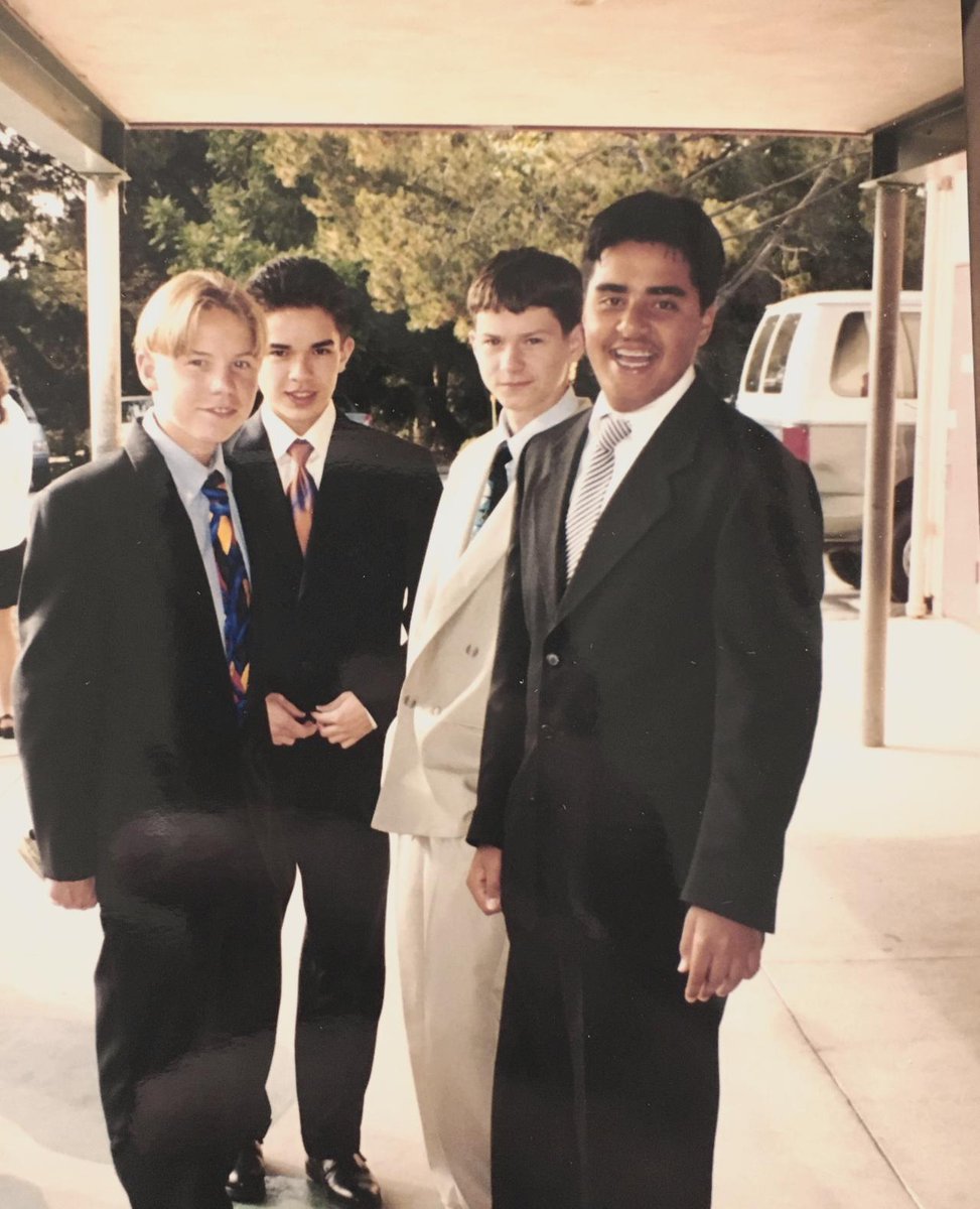 The tipping point for me to become creative 🎓👨🏻‍💼

#pinewoodelementary #losaltoshills #USA #dontspeakenglish #choose #your #path #djlife #TBT