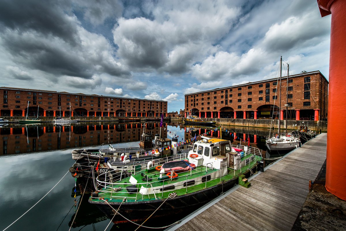 𝙃𝘼𝙋𝙋𝙔 𝘽𝙄𝙍𝙏𝙃𝘿𝘼𝙔 <a href="/theAlbertDock/">Royal Albert Dock Liverpool</a>  🥳🥳🥳

The Royal Albert Dock was opened on this day in 1846 and is the largest collection of Grade I Listed buildings in England! 🤩