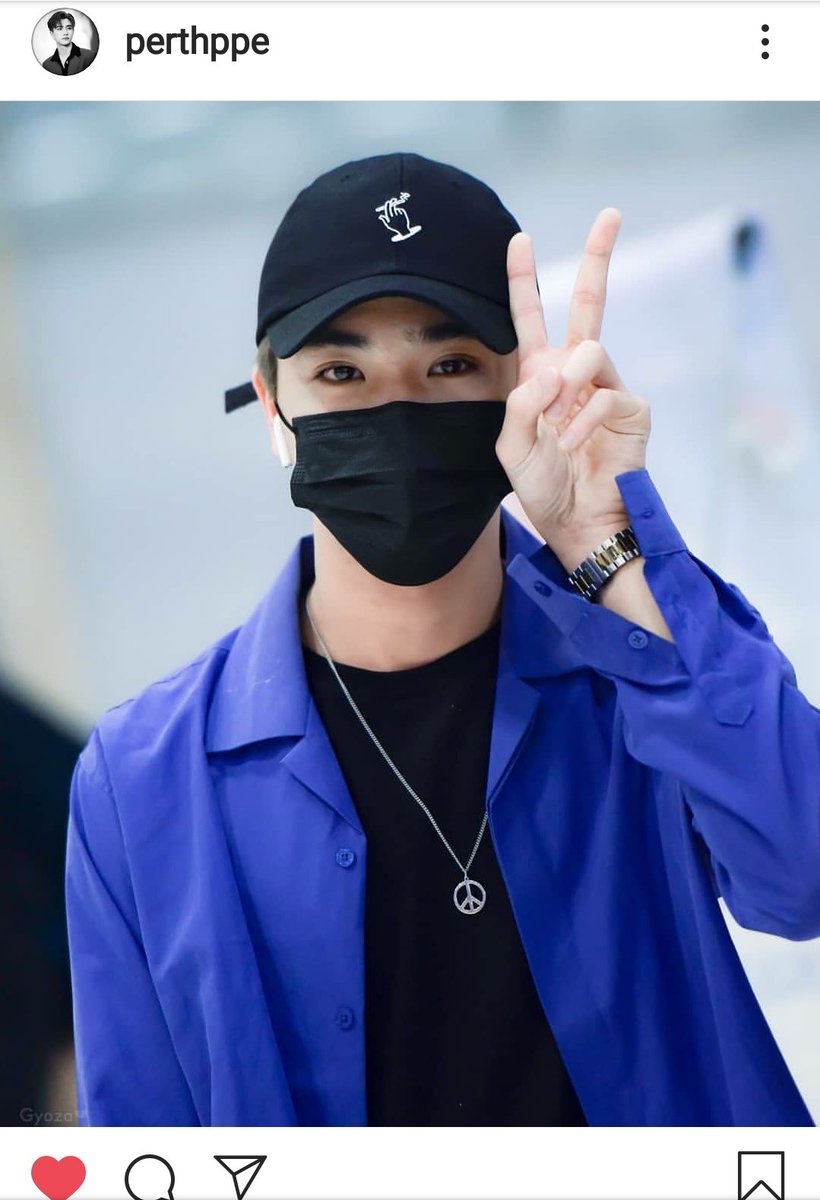 eveny_yw's tweet photo. Hey! boy✌🖤
@perthppe IG
#WelcomeHomePerth
#รอยยิ้มของชูครีม
#PerthTanapon
#พวกของเจื๋อ https://t.co/Cn6YHA0jRH