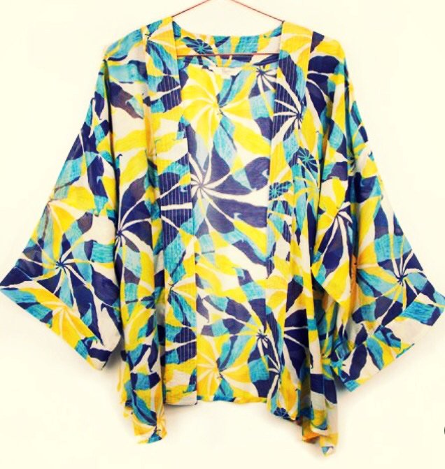 So we have some GORGEOUS kimonos instead of £29.50 the last few are just £19.50! Come and snap up a bargain, perfect for cooler Summer evenings or daytime with jeans! @13TW