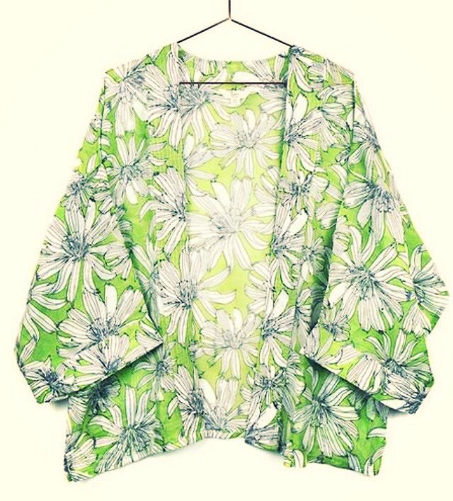 13theWarehouse's tweet photo. So we have some GORGEOUS kimonos instead of £29.50 the last few are just £19.50! Come and snap up a bargain, perfect for cooler Summer evenings or daytime with jeans! @13TW https://t.co/kneij3q5ZH