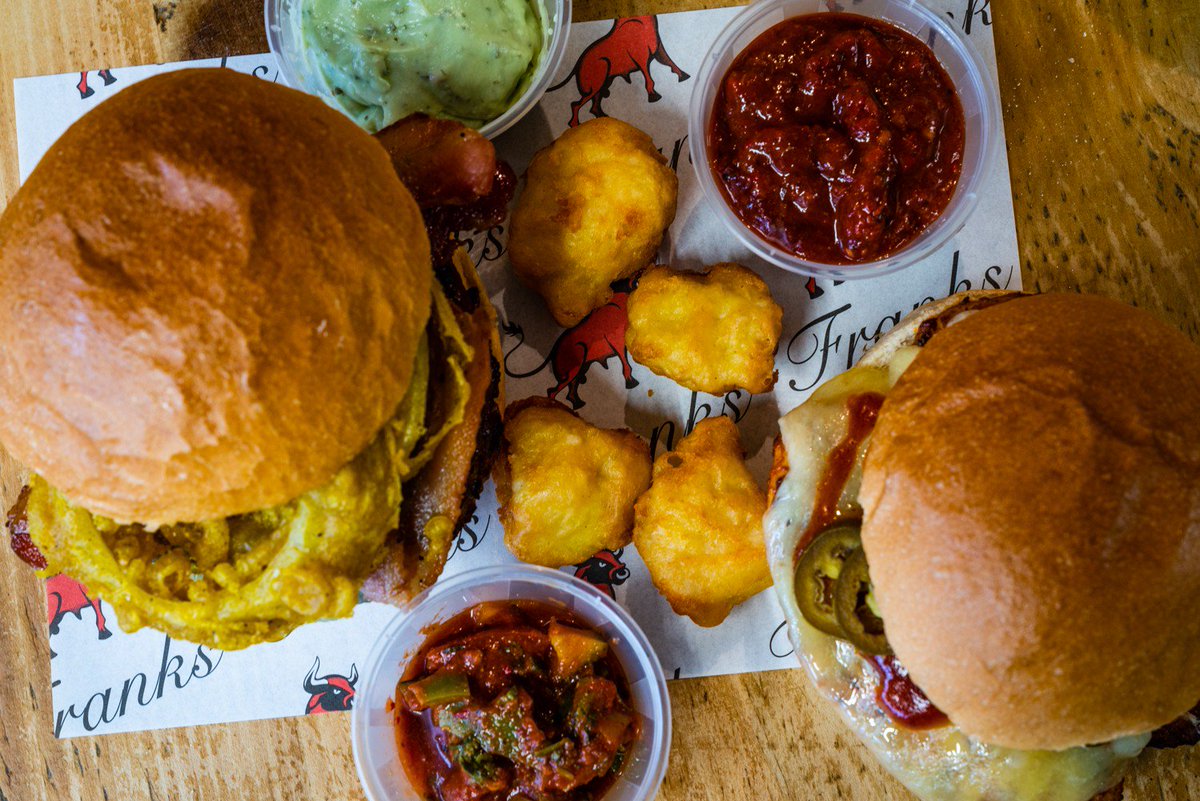 FranksHamburger's tweet photo. Don't fancy leaving the house? We've got our @JustEatUK delivery drivers roaring and ready to deliver your #takeaway from our #Towcester restaurant! 🚙🏡

Order here👉🏼 https://t.co/Z3pXNUcNdd

#HomeDelivery #Foodie #Northamptonshire https://t.co/Ii71CumFk4