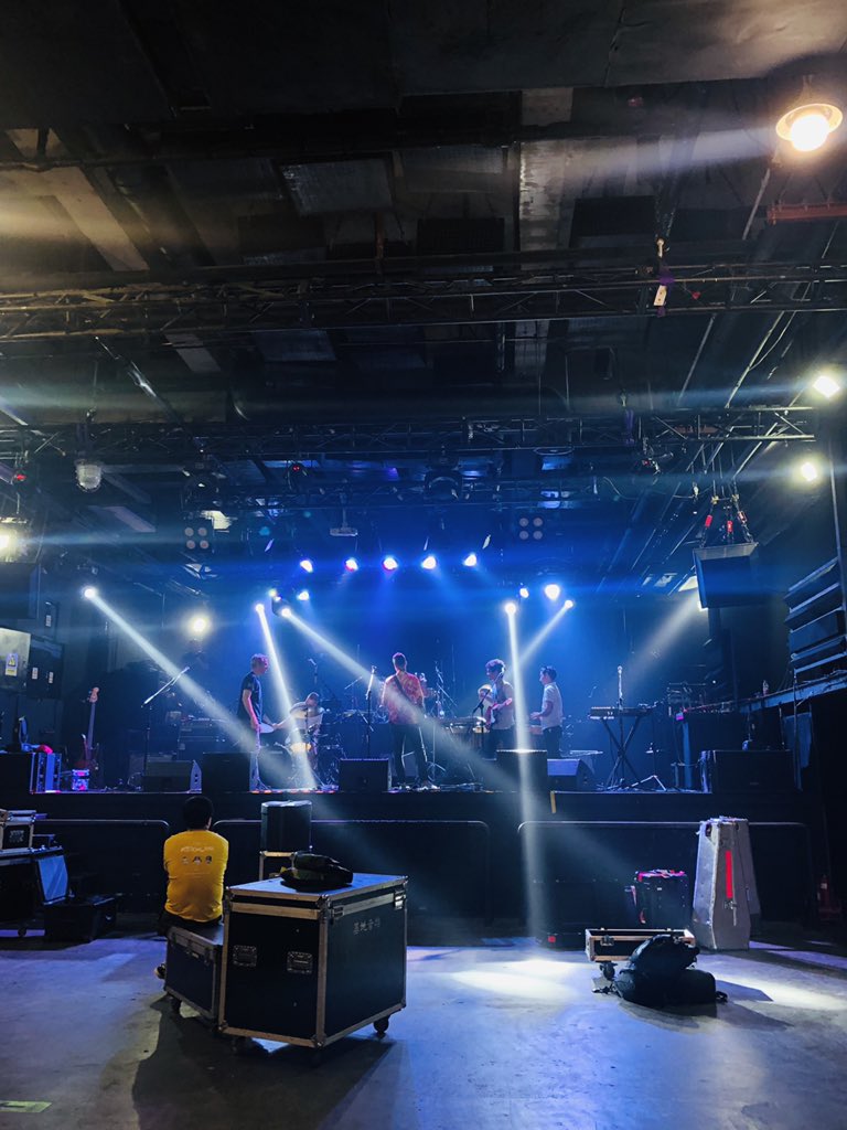 americfootball's tweet image. Beijing! Excited to play our first show ever in China tonight at #OMNISPACE. @ChineseFootbal play at 8:30, we’re on at 9:15.