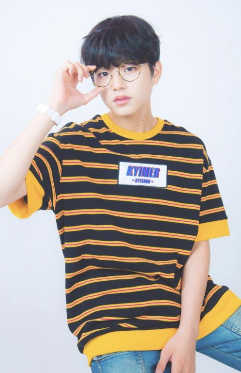 opticalw1's tweet photo. 프로듀스 X 101 , 이 진우 님의 호피 이너림 안경은 optical W
#프로듀스x101 #이진우 #이진우프로듀스x101 #이진우프로듀스x101이진우안경 #이진우언경 #opticalw #alan2 #컬러번호2번 #옵티칼더블유알란투 https://t.co/QjnszfEfNa