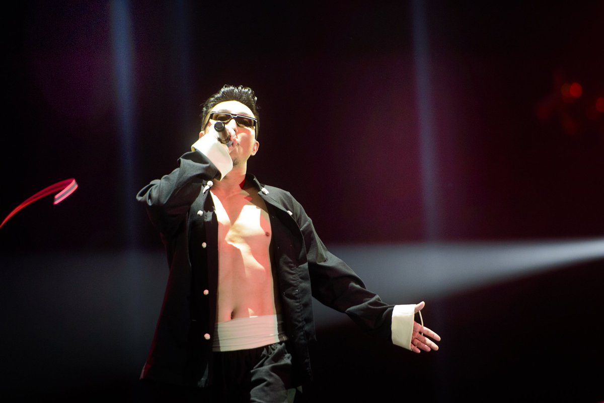 ThaiTicketMajor's tweet image. อัลบั้มภาพจัดเต็ม! THE RAPPER ALL STAR CONCERT โชว์แน่นไฟลุก 🤙🤙🤙

ชมเพิ่ม &amp;gt;&amp;gt; bit.ly/2YvWEH8

📌 อัพเดตอัลบั้มภาพ คลิปวีดีโอ สัมภาษณ์ศิลปิน งานแถลงข่าวคอนเสิร์ต เอ็กซ์คลูซีฟ เพิ่มเติมได้ที่ &amp;gt;&amp;gt; bit.ly/2LN9sHx

#TheRapper #TheRapperAllStarConcert #TTMVARIETY