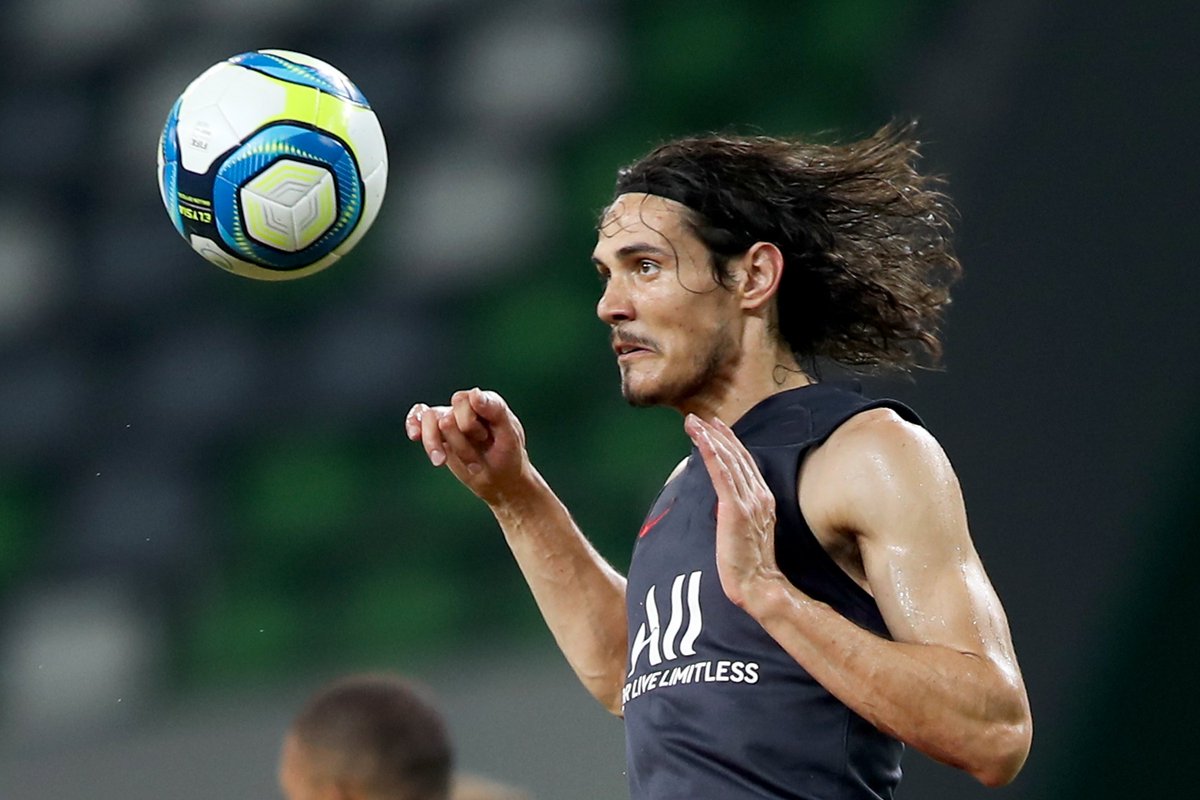 marifcinter's tweet photo. Mettendo sul piatto della bilancia tutto (costo, ingaggio, aspetti tecnici) vorreste #Cavani o #Lukaku all'#Inter? 

🔃Cavani
❤️Lukaku https://t.co/jOL6TDozlr