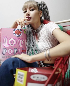 mnaEN's tweet photo. Beautiful #LISA from #Blackpink via #Instagram .
#LISA20MParty #LISA #LALISA
#BLACKPINK
#LisaBLACKPINK
#LalisaManoban
#NoLisaNoMoney
#BLACKPINKINMELBOURNE
#BLACKPINKinManila https://t.co/4ECMUKKdkL