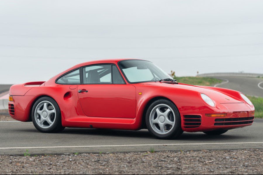 racecardotcom's tweet photo. #Rare, #HistoricallySignificant 1988 #Porsche #959Sport @Gooding&amp;Co https://t.co/2YVdJ3F8tw