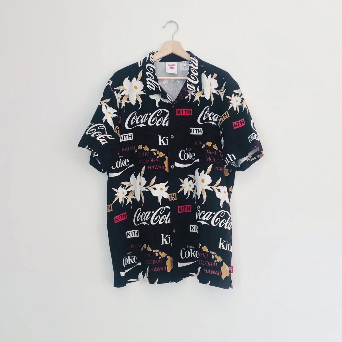 kith × coca-cola アロハシャツ