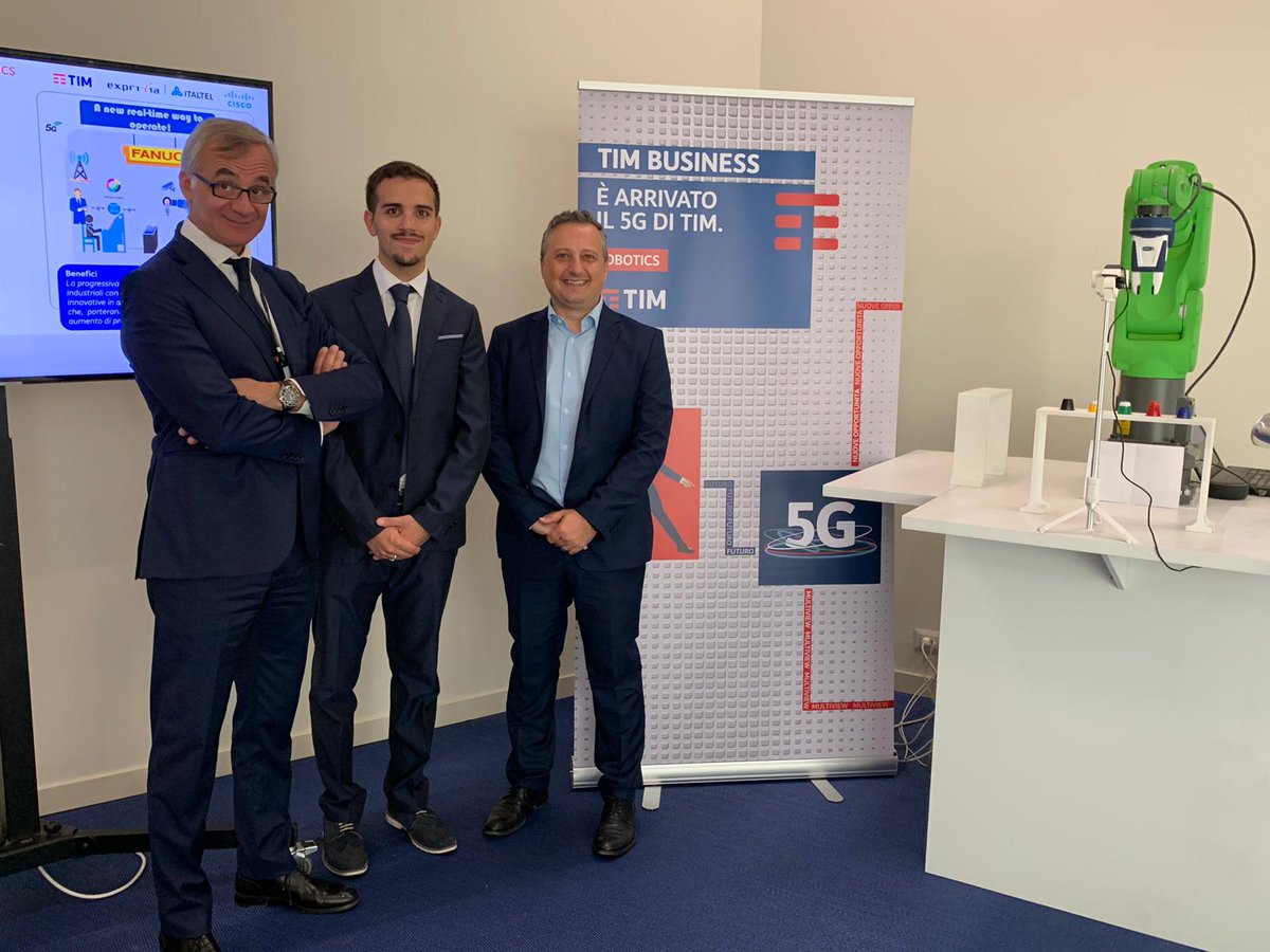 Italtel's tweet photo. Oggi a #Napoli siamo presenti anche noi alla Conferenza Stampa di #TIM per il lancio del #5G, con due dimostrazioni live di servizi 5G in ambito #Robotics e #AssetTracking 

@timbusiness @Exprivia_Italy @CiscoItalia

#TIM5G #TIM5G4Business #InnovationLab #connectedmachine https://t.co/Bt8mIV2LEZ