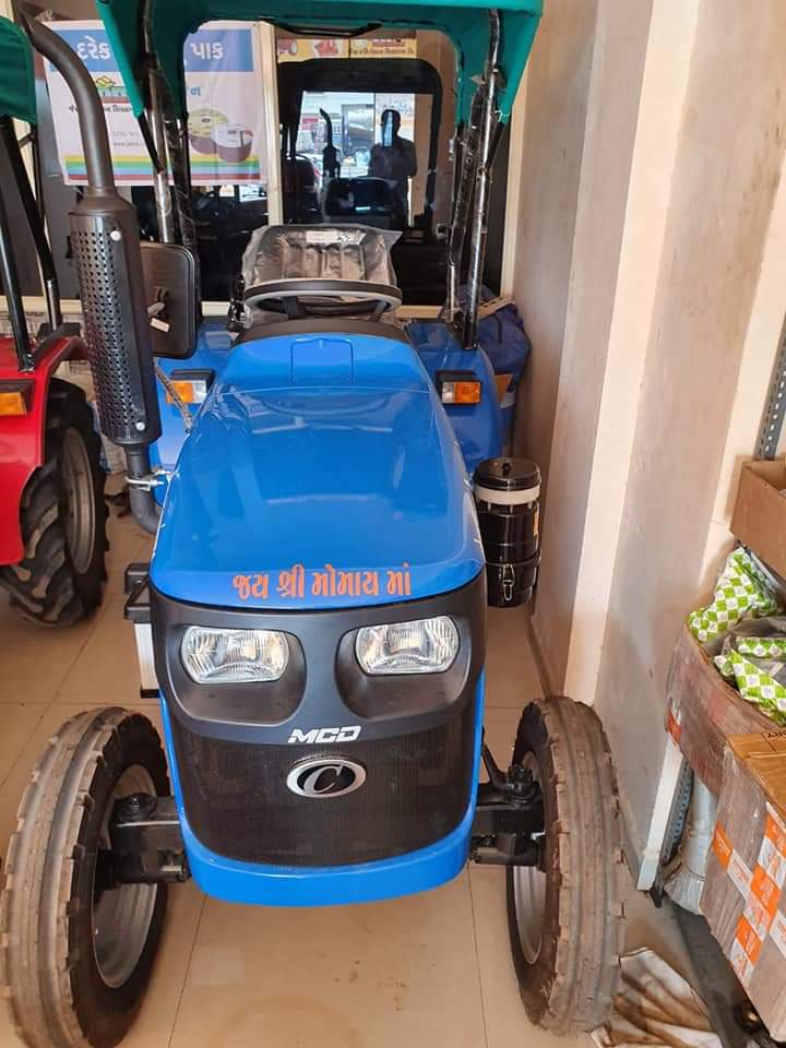 CaptainTractors's tweet photo. हाल ही में, माननीय राज्य कक्षा मंत्री श्री वासणभाई आहिर के सहयोग से ग्राम पंचायत के लिए डोर टू डोर कूड़े को इकट्ठा करने के लिए गुजरात के कोटडा आथमणा गाँव में हमारा मिनी ट्रेक्टर और ट्रोली को मंज़ूरी मिली है।
#India #Agriculture #Village #Tractor #Minitractors #Farming #Farmers https://t.co/sNmubHcYpj