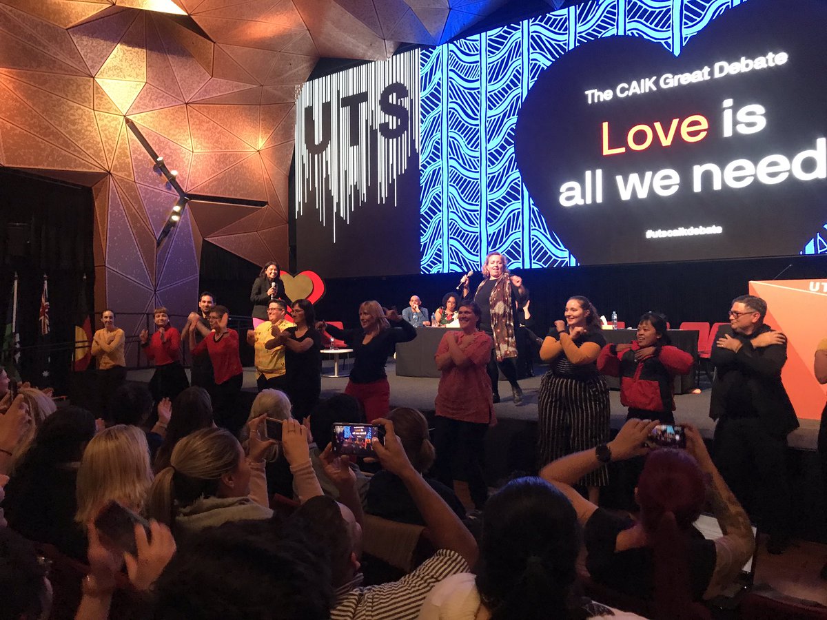 chlomichele_'s tweet photo. Spontaneous dance-sesh at #utscaikdebate! https://t.co/CS95UiC2yp