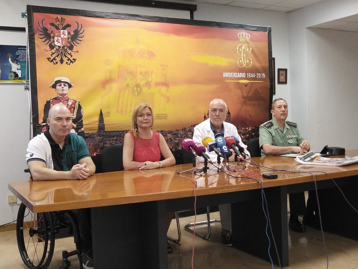 DaRevenga's tweet photo. Presentada la 3a Carrera @CorreXRoman que se celebrará el 5 de octubre en #Yuncos #Toledo. Lo recaudado irá destinado a la investigación de lesiones medulares en el @HNParaplejicos. @guardiacivil @GC_Illescas062 #RománDavid https://t.co/ykYA1NqMiV