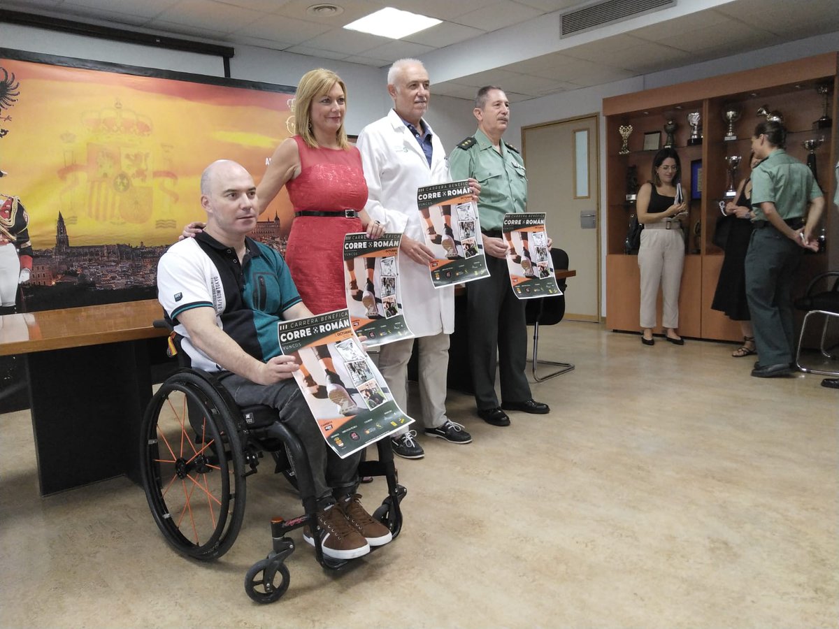 DaRevenga's tweet photo. Presentada la 3a Carrera @CorreXRoman que se celebrará el 5 de octubre en #Yuncos #Toledo. Lo recaudado irá destinado a la investigación de lesiones medulares en el @HNParaplejicos. @guardiacivil @GC_Illescas062 #RománDavid https://t.co/ykYA1NqMiV