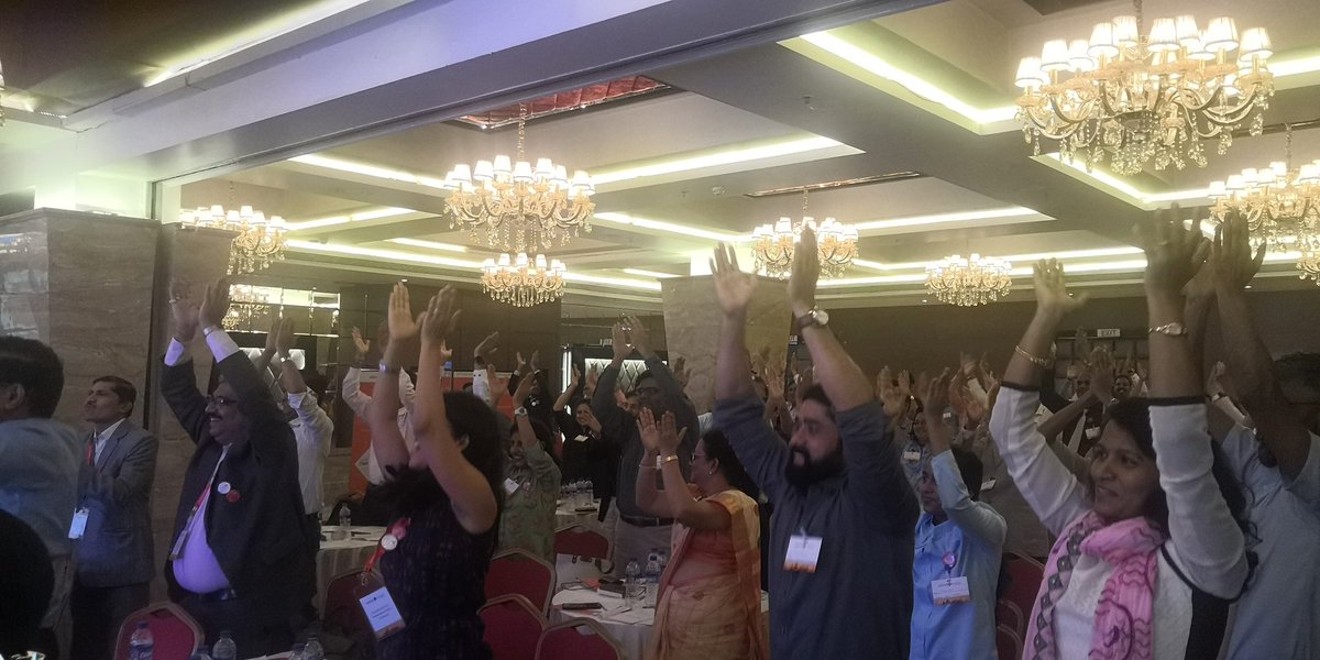 networkfp's tweet photo. After lunch break, No one can beat this guy @swamy_gowda, Chief Energy Officer for us :) & 2nd Host of the day 🕺🤟 #NFPRC19 https://t.co/iEj4bz0cAd