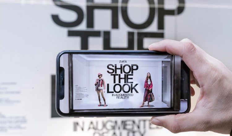 EdzoAi's tweet photo. Dans une société qui refuse de plus en plus la standardisation, les retailers se sont lancés dans de véritables opérations de séduction de leurs consommateurs : https://t.co/BZZ8kcZvIH

#Retail #edzo #Artificialintelligence #justintime #experienceclient #coachvirtuel https://t.co/7TKBeKlf9B